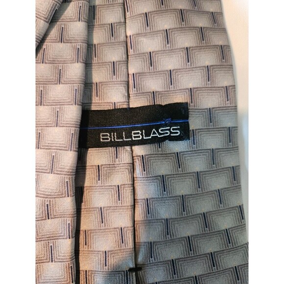 Bill Blass Necktie Tie 100% Silk Gray And Blue Pattern - Picture 3 of 4